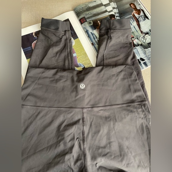 Lululemon Sheer Will High-Rise Leggings In Camo Graphite Gray Size 8 - Picture 8 of 16